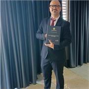 Impartisco lezioni di matematica/informatica per alunni di scuole elementari/medie/superiori.Sono laureato ingegneria gestionale